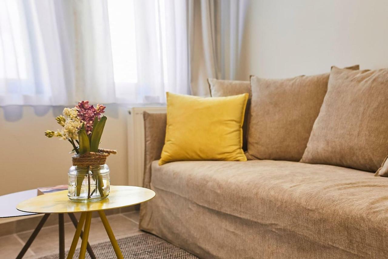 Live Like A Local In A Vintage 1bdr Near Acropolis Apartment Athens