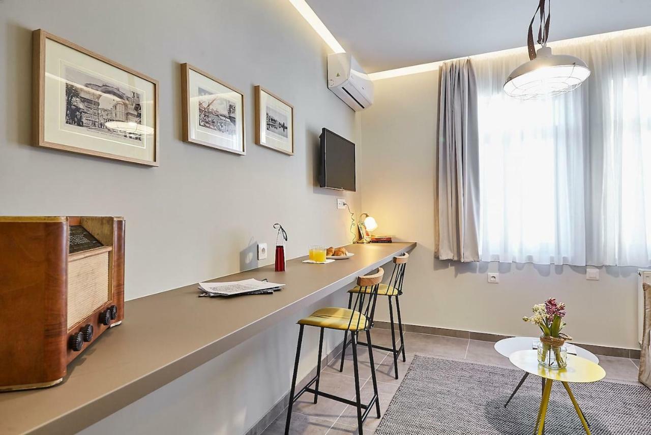 Live Like A Local In A Vintage 1bdr Near Acropolis Apartment *